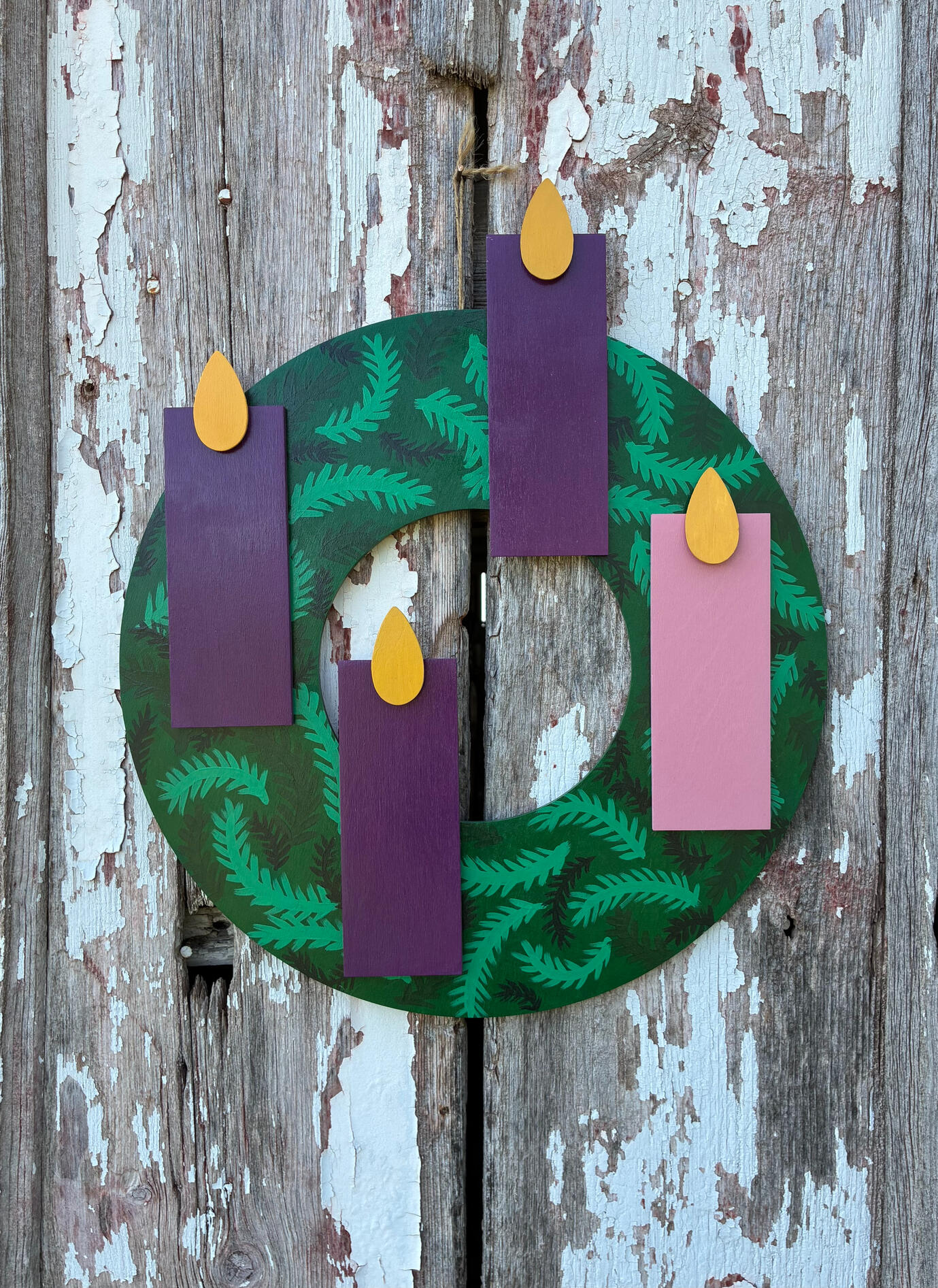 Wooden Advent door wreath with removable wooden flames